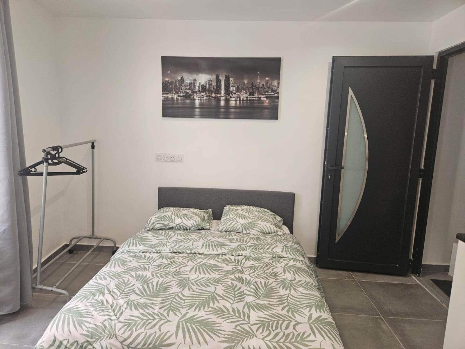 2 Studio Cosy Wifi A Meulan Exterior photo